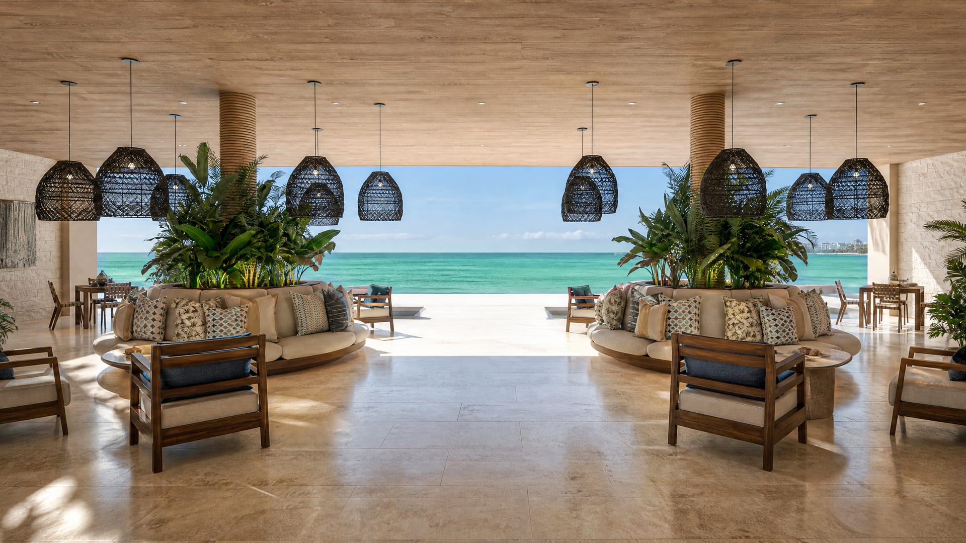 Lobby de Madeira abierto al mar